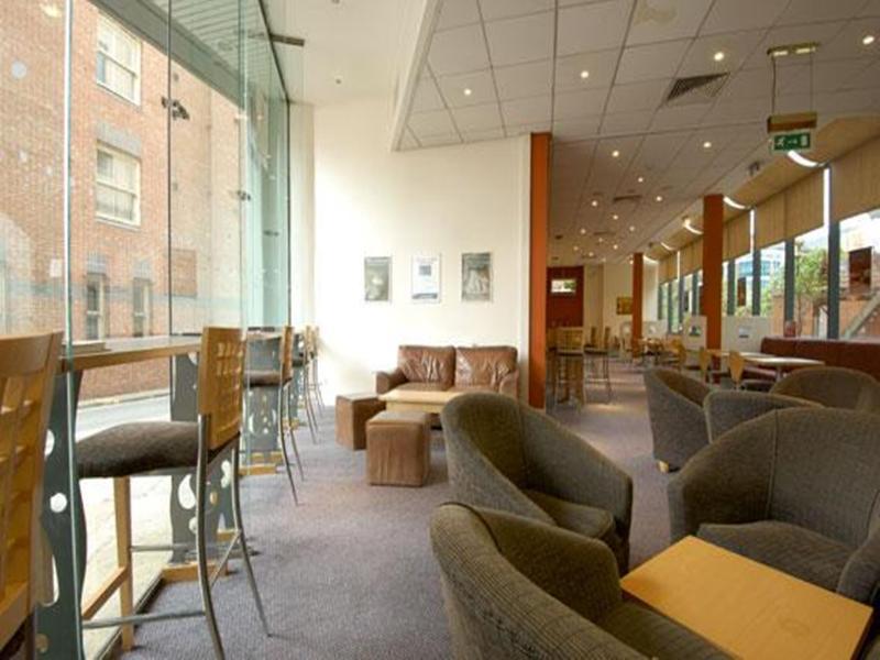 Travelodge Leeds Central Dış mekan fotoğraf