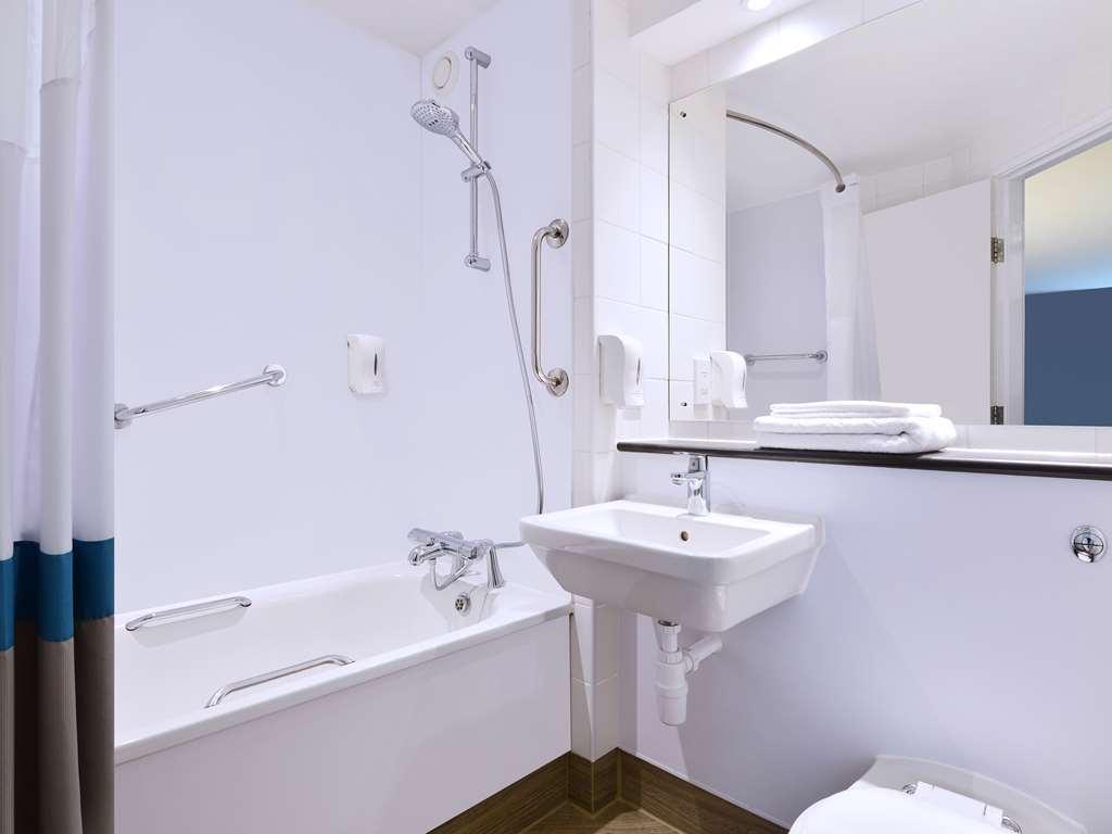 Travelodge Leeds Central Dış mekan fotoğraf