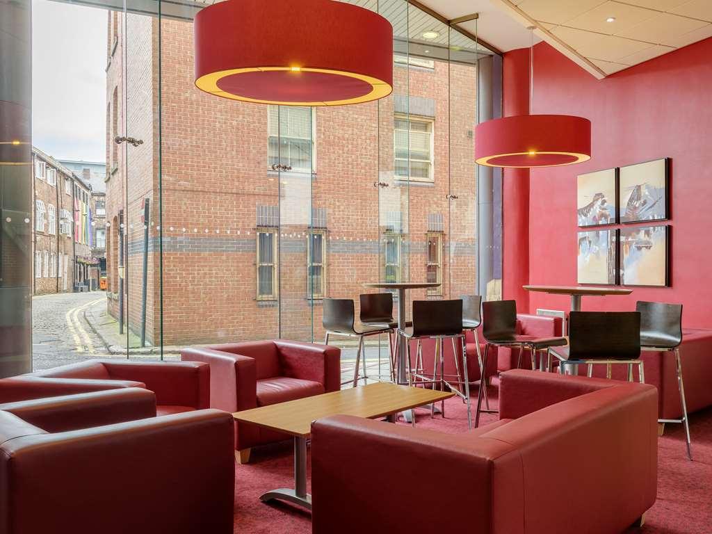 Travelodge Leeds Central Restoran fotoğraf