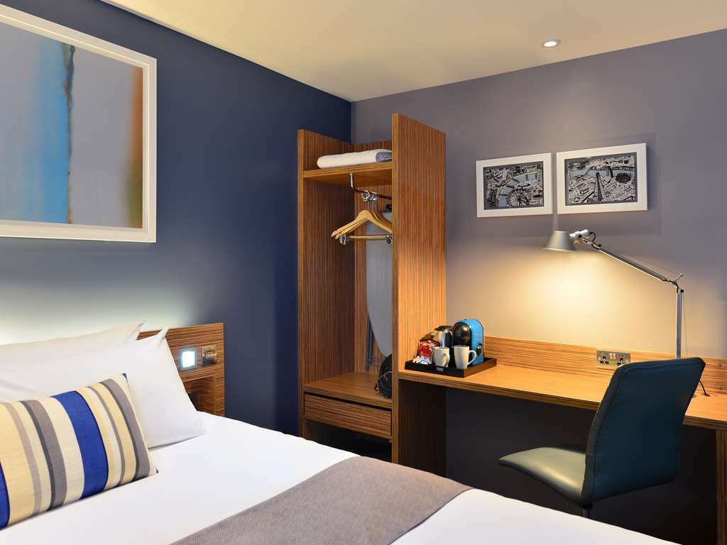 Travelodge Leeds Central Oda fotoğraf